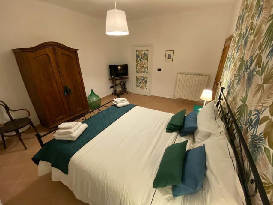 Casa Vacanze Fonte Del Menotre โฟลีโญ ภายนอก รูปภาพ