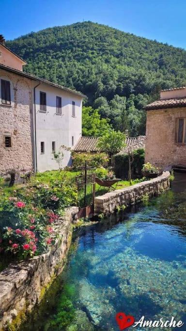 Casa Vacanze Fonte Del Menotre โฟลีโญ ภายนอก รูปภาพ